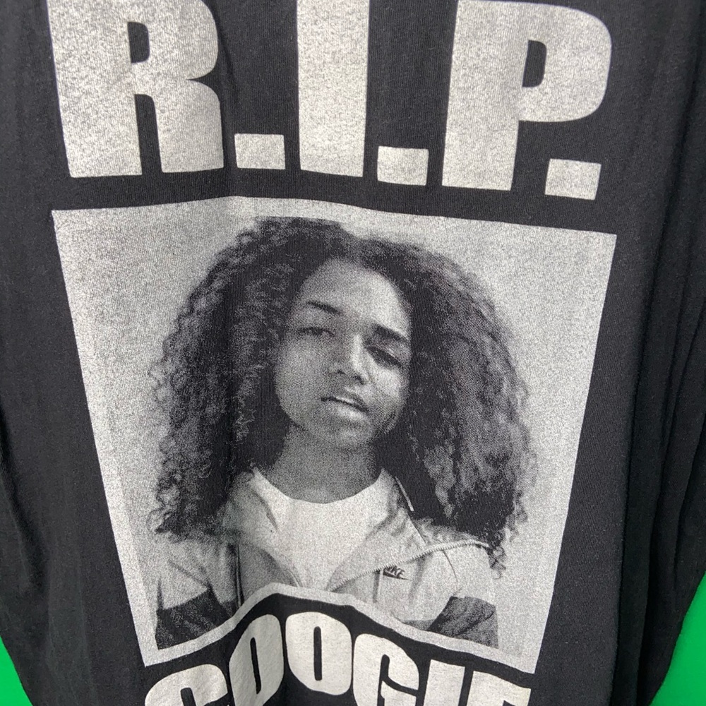 Gap The essentials crew tee shirt